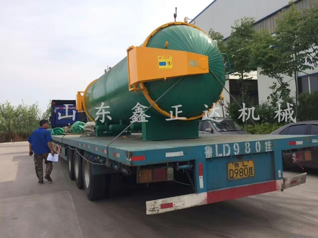 發(fā)往貴州的圓形滅菌器 雙開門 免鍋爐滅菌器